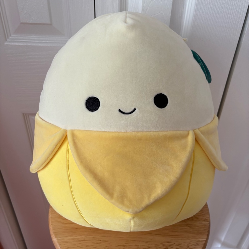 Junie the Banana 14” Squishmallows 2023